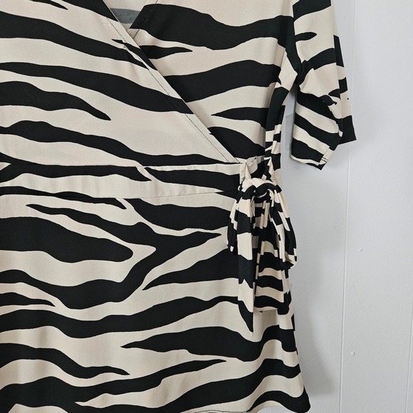 Womens Zebra Print Surplice Side Tie Blouse Tan Black Size Large Stretch - Picture 3 of 9